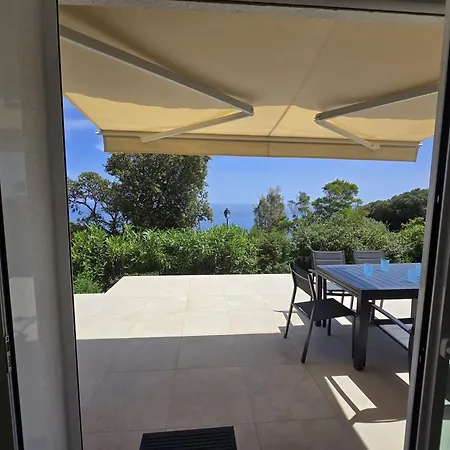 Villa Vue Neuve 3754 *